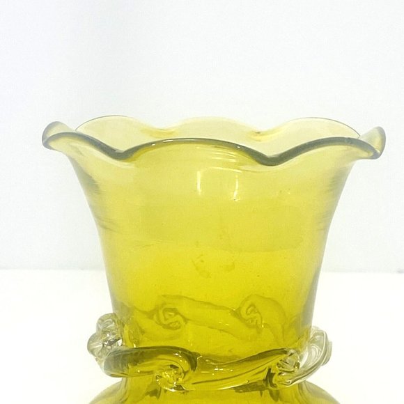 Vintage Pilgrim Glass Avocado Green Bud Vase Ruffle Optic Rigaree Collar 3.5" - Picture 3 of 8